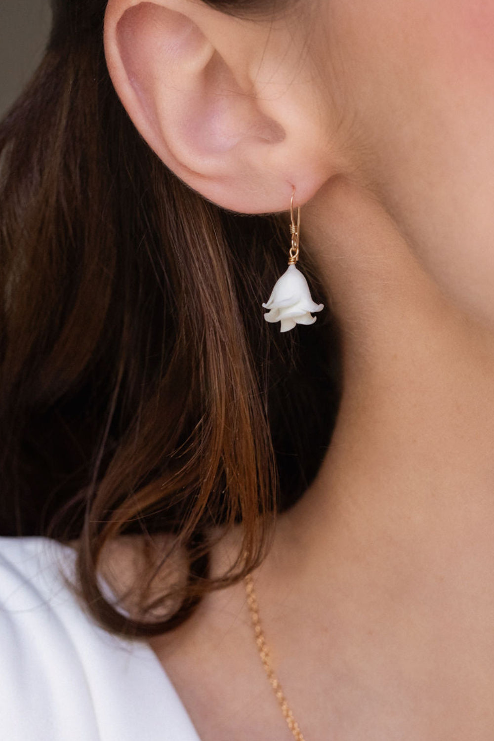 boucles d'oreilles de mariée en fleur de porcelaine