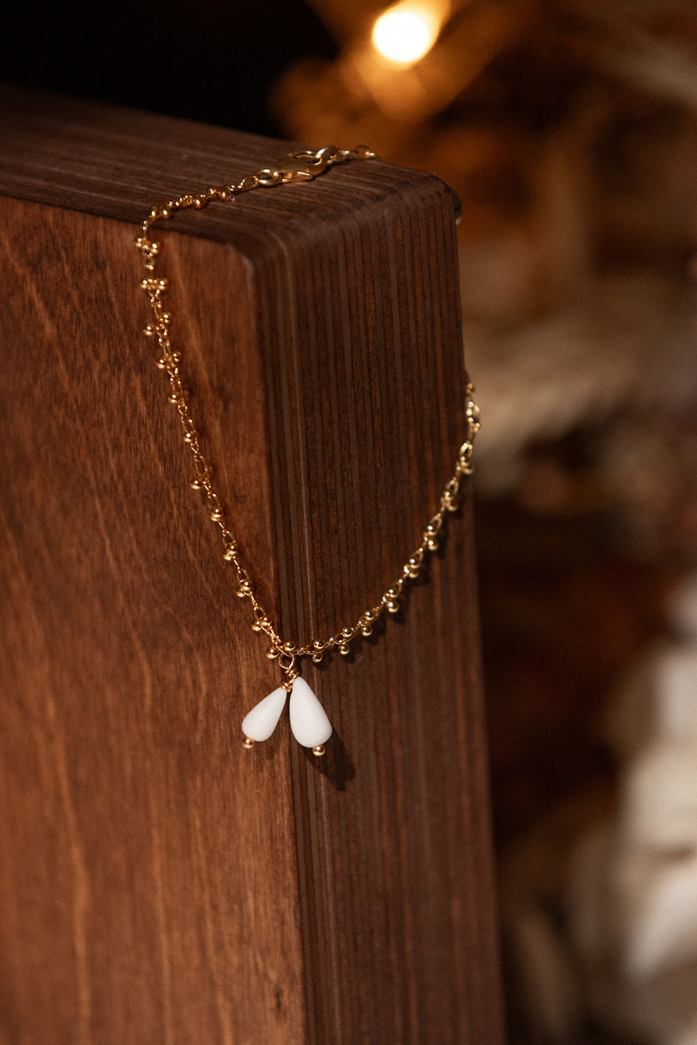 Délicat bracelet en porcelaine froide