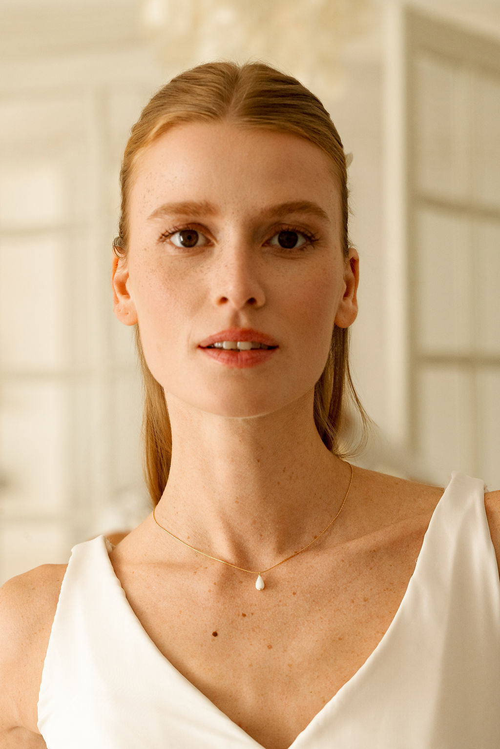 Collier de dos Léa