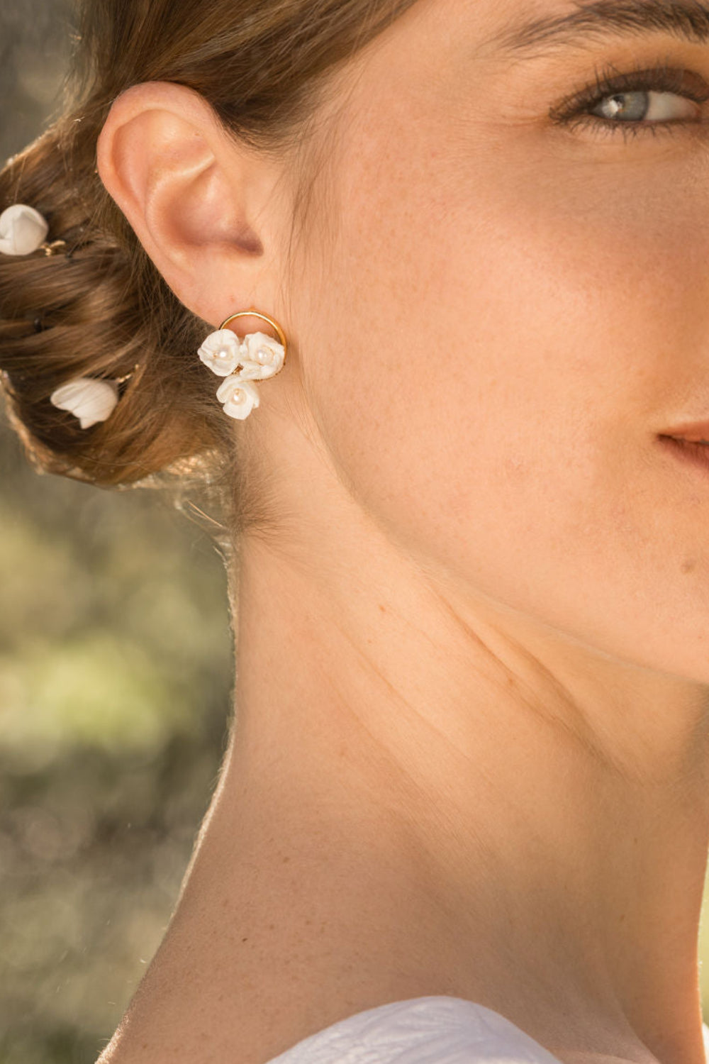 Boucles d'oreilles créoles fleuries Colette