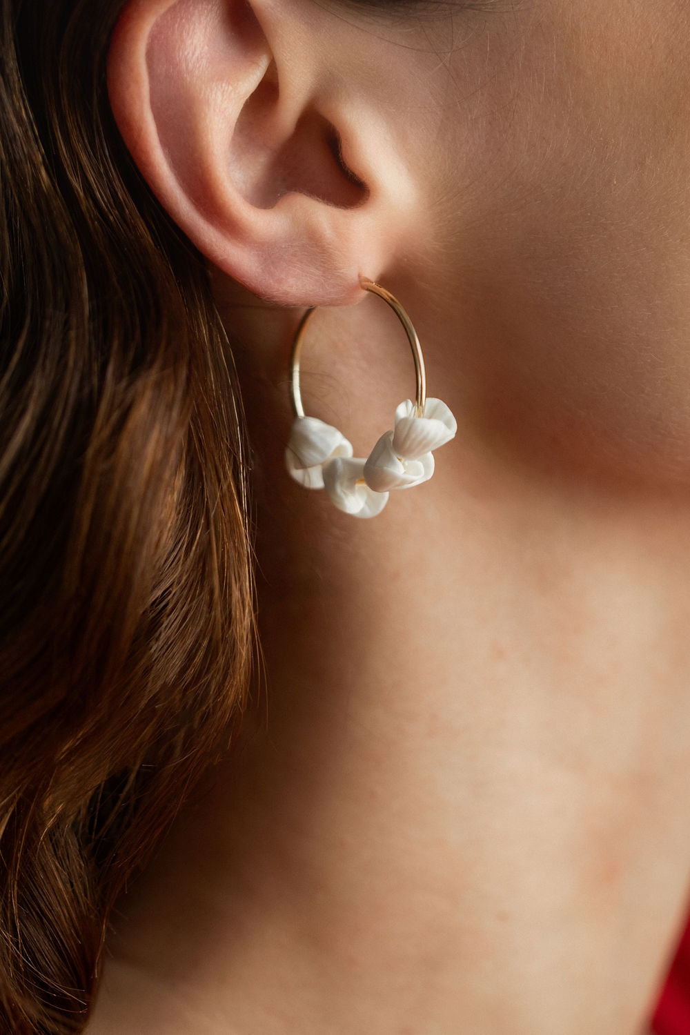 créoles en porcelaine froide et plaqué or