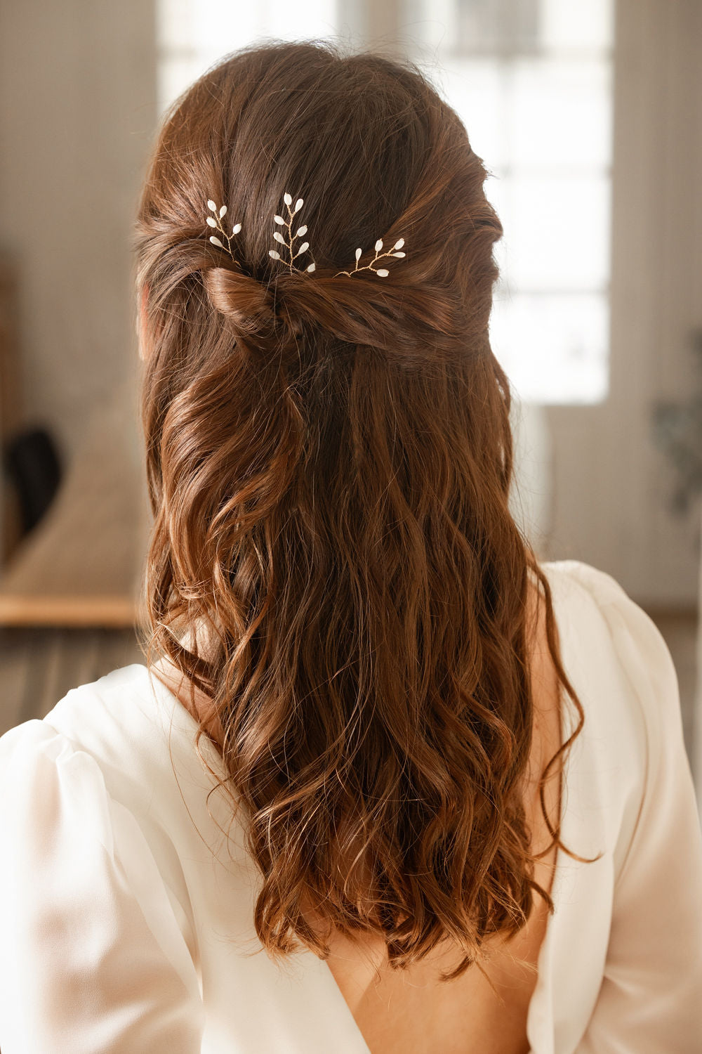 pics à cheveux de mariée nacre et porcelaine