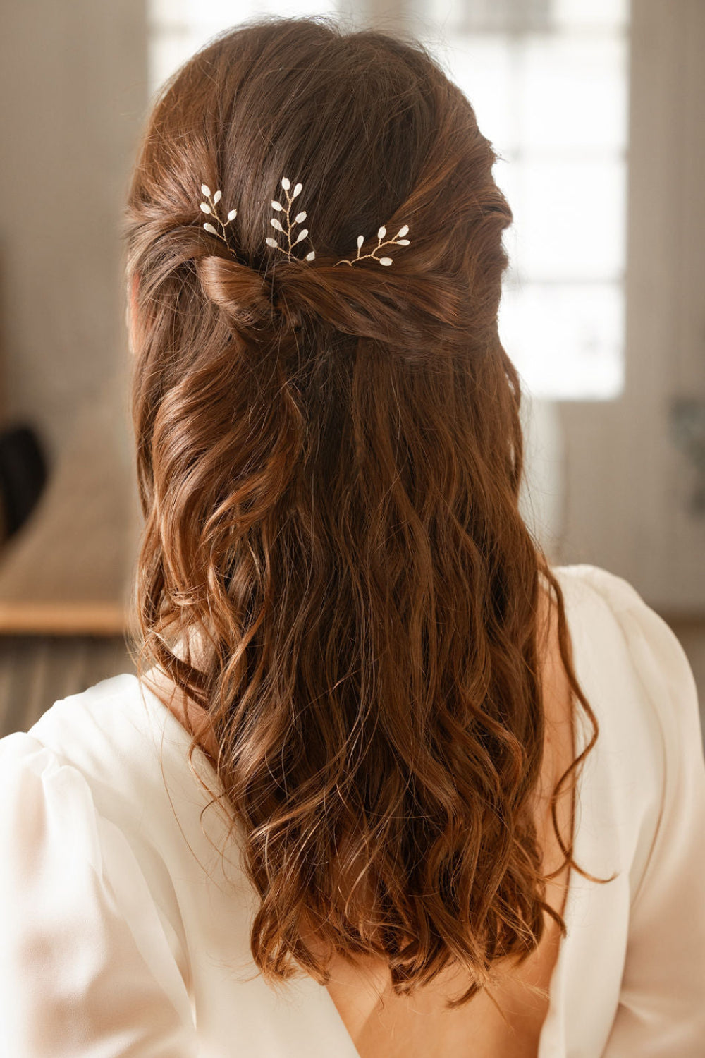 pics à cheveux de mariée nacre et porcelaine