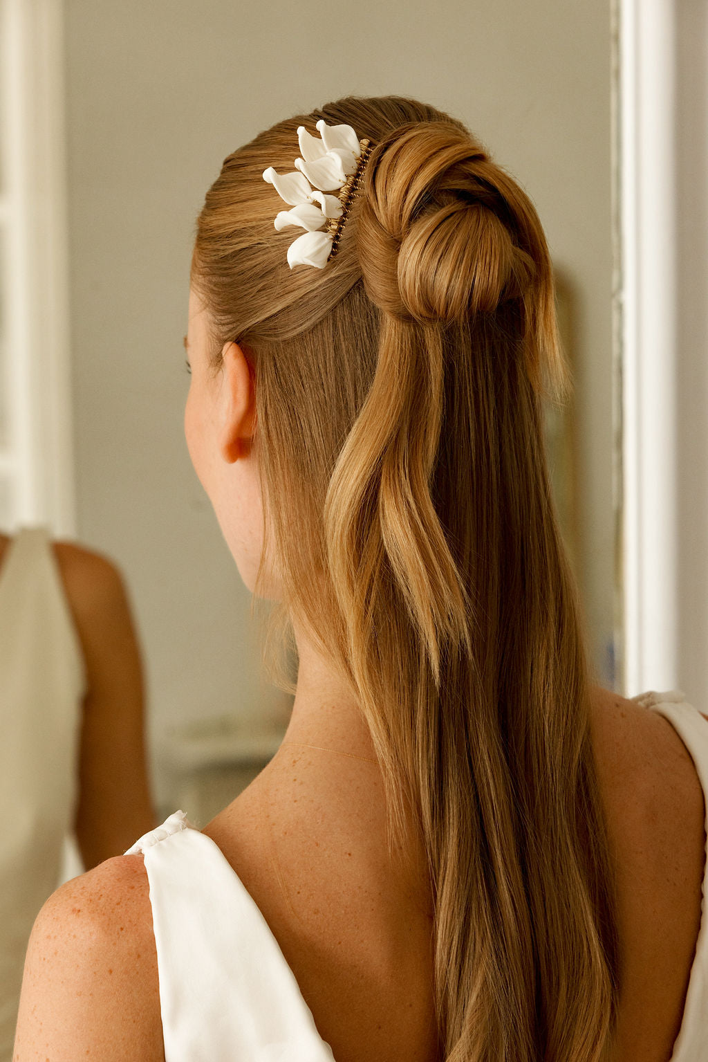 Peigne de mariée en porcelaine Olympe