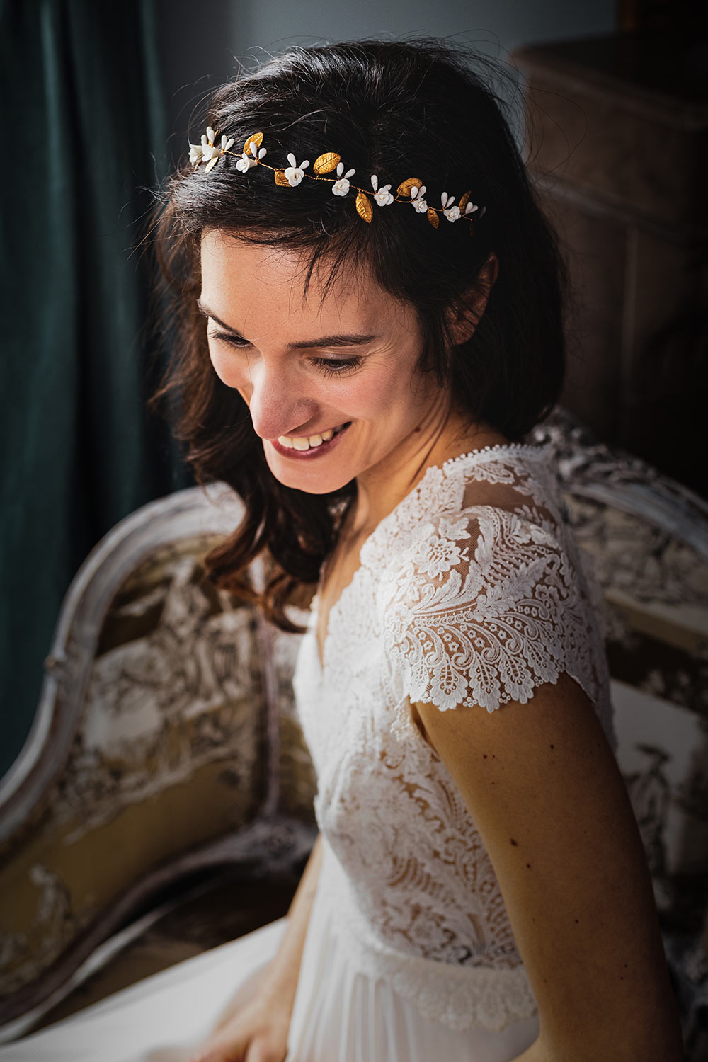 Couronne de mariée en porcelaine blanche et doré