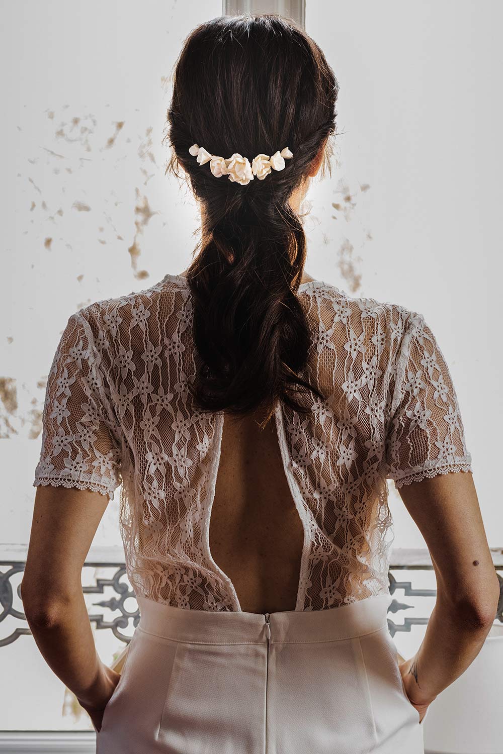 peigne de mariée fleuri en porcelaine