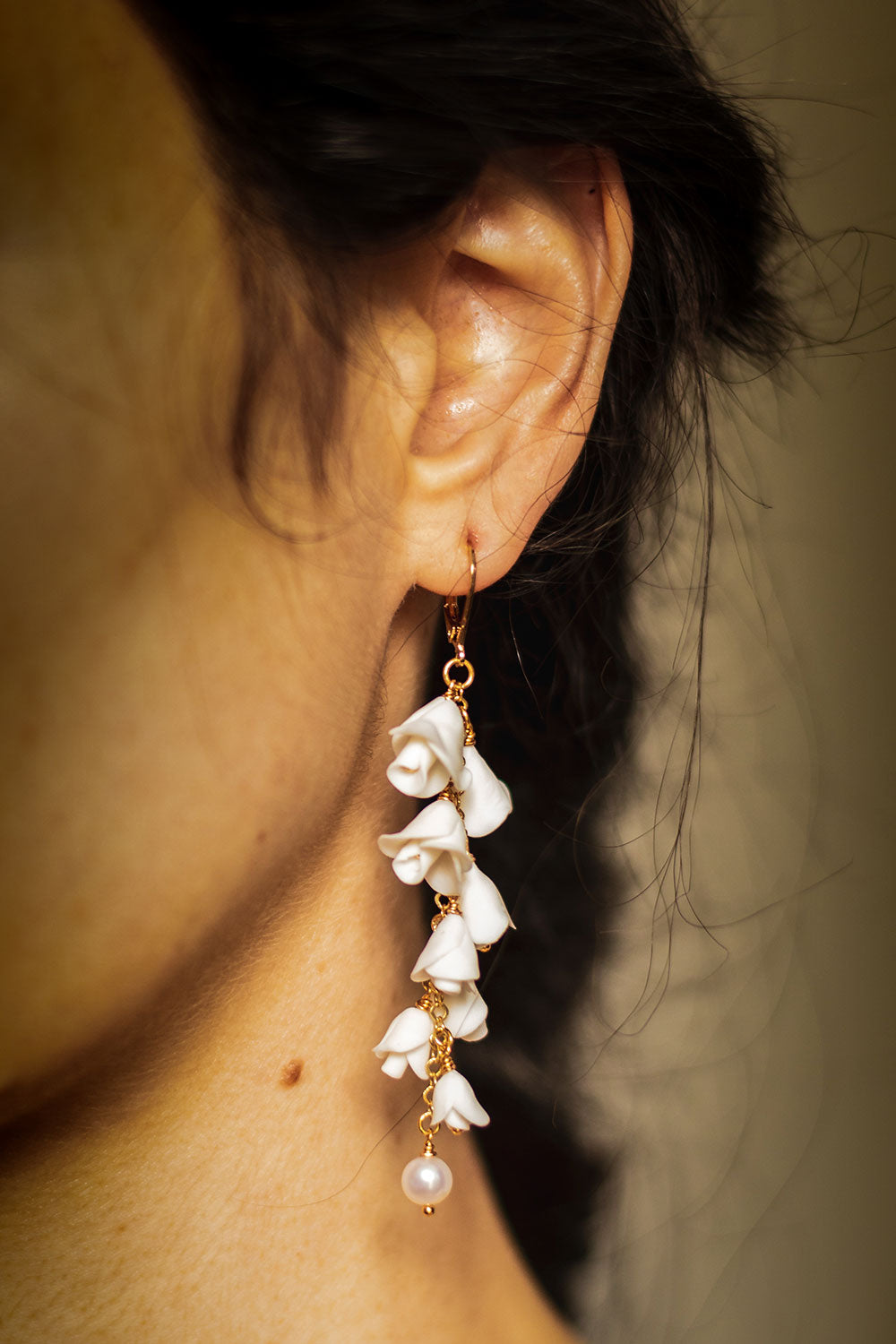 boucles d'oreilles de mariée pendantes en porcelaine